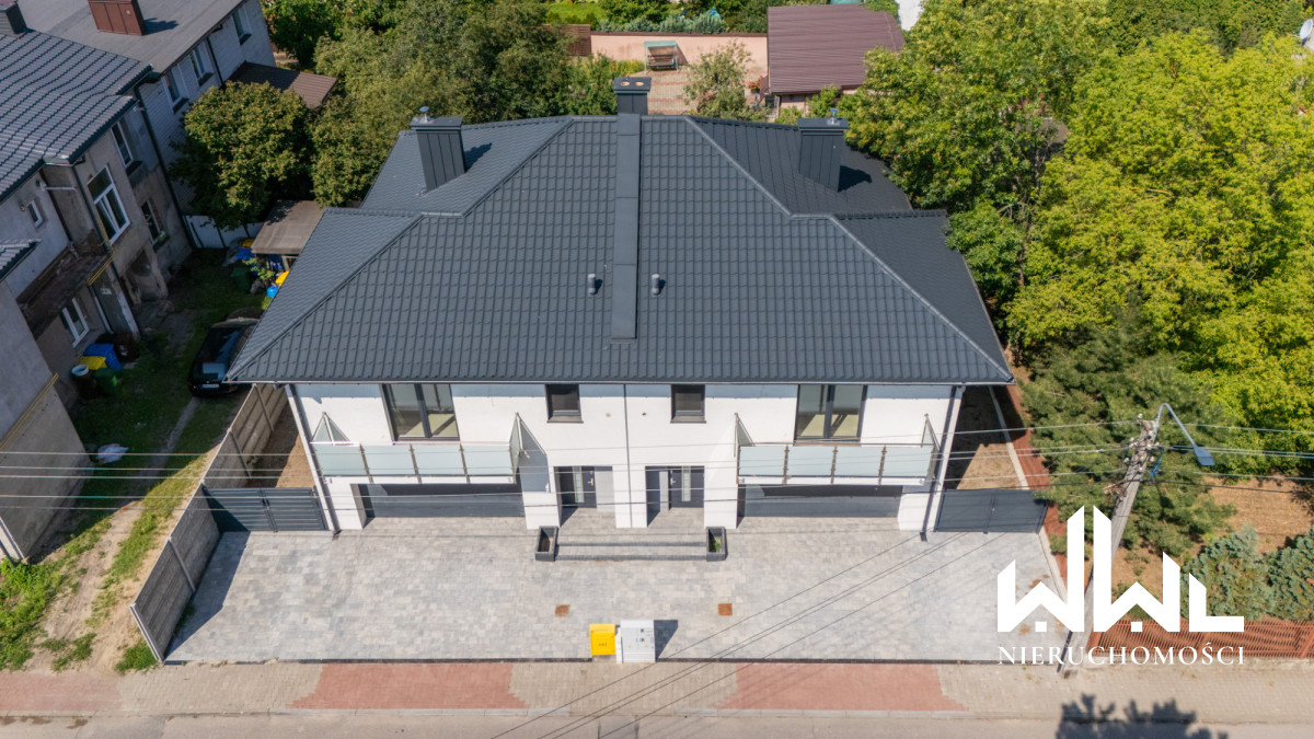obok skm*Garaż na 2 auta*oddany do użytku