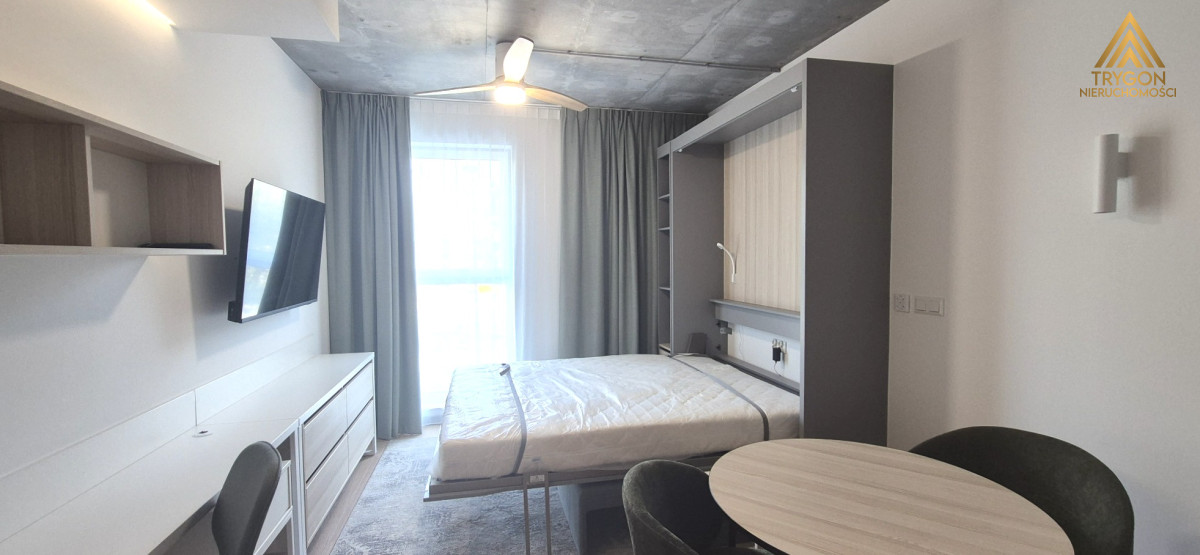 NEW, finished, tram, balcony, lobby