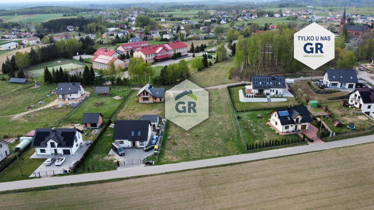 Działka na sprzedaż