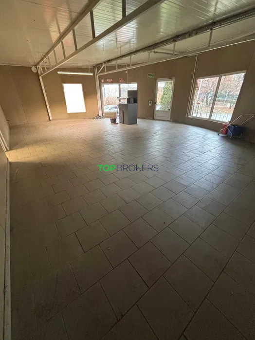 Komercyjny na wynajem