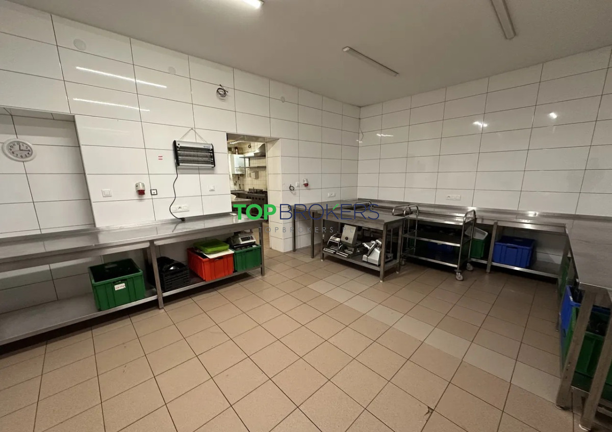 Komercyjny na wynajem