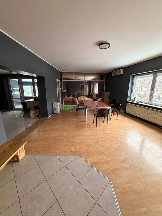 Komercyjny na wynajem