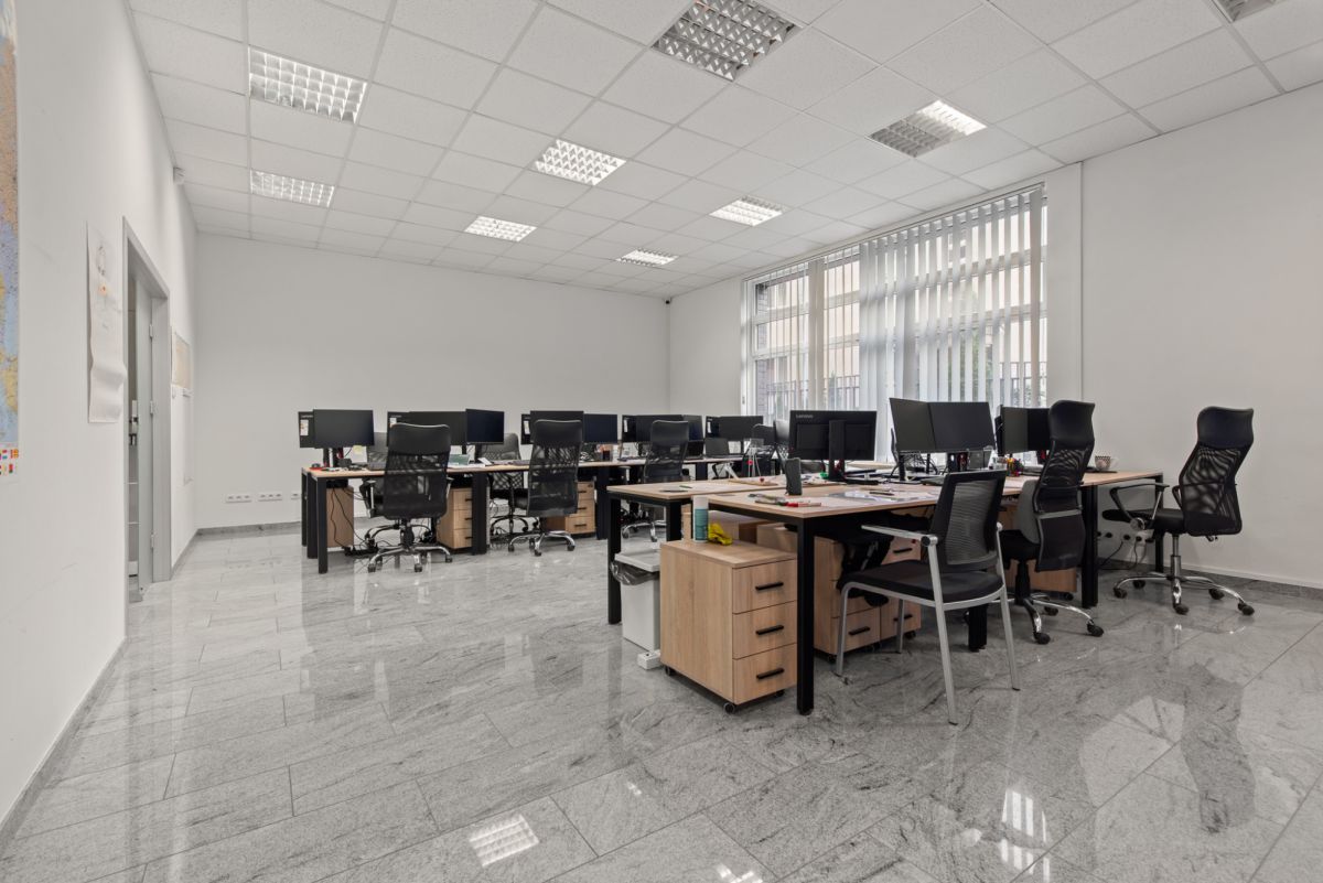 Komercyjny na sprzedaż