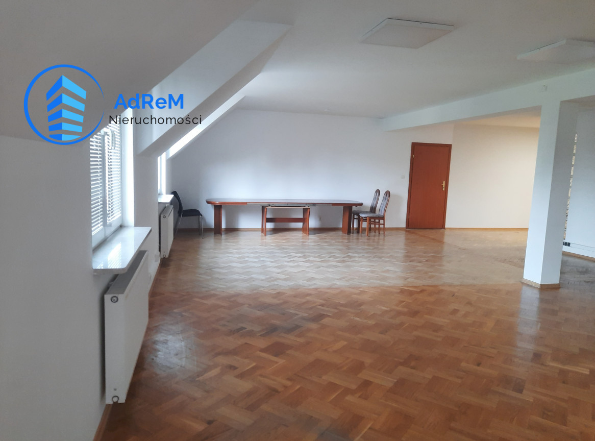 Komercyjny na wynajem