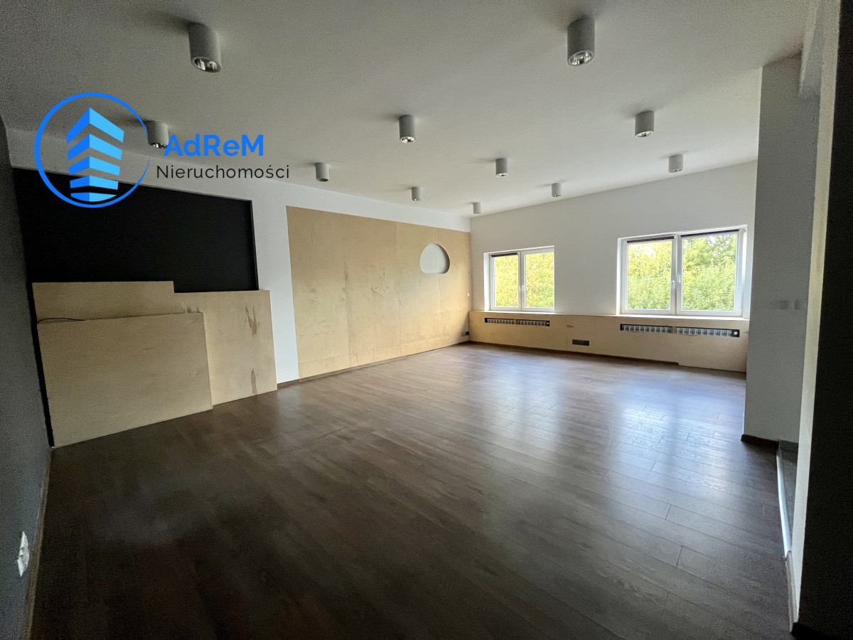 Komercyjny na wynajem