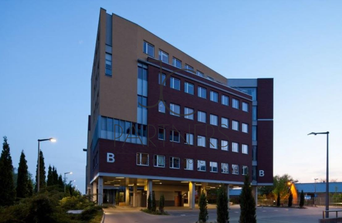 Komercyjny na wynajem