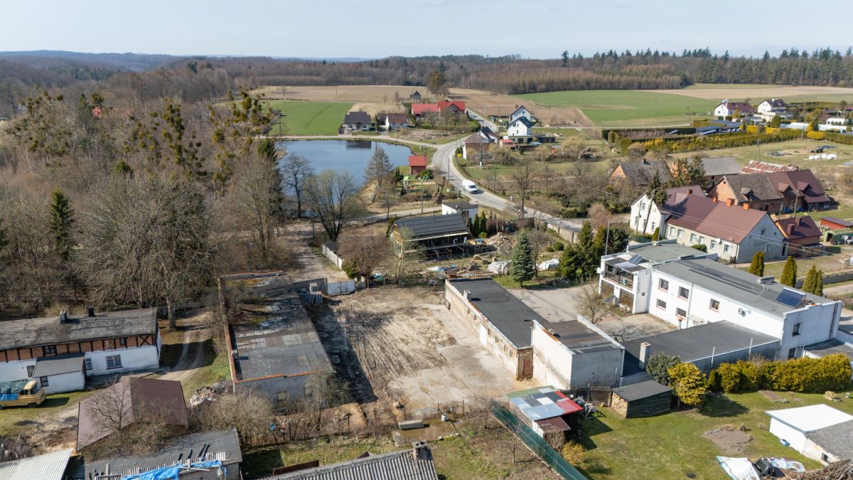 Działka na sprzedaż