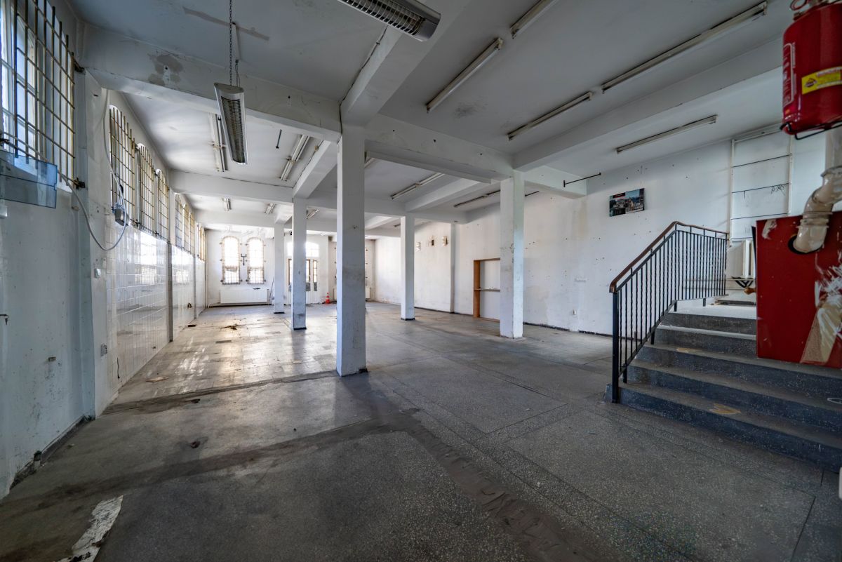 Komercyjny na sprzedaż