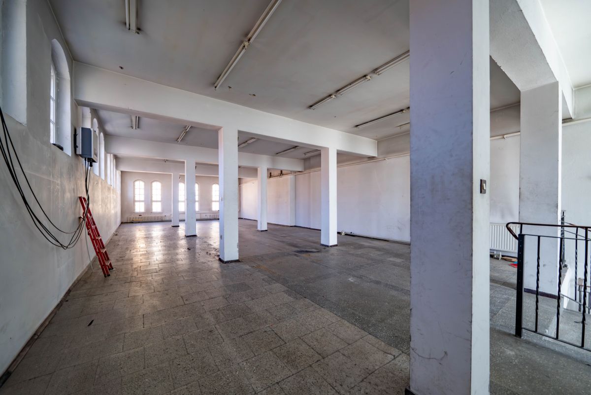 Komercyjny na sprzedaż