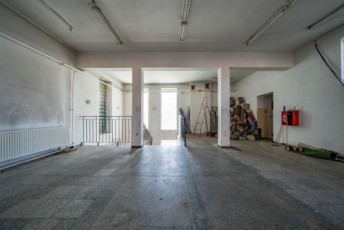 Komercyjny na sprzedaż