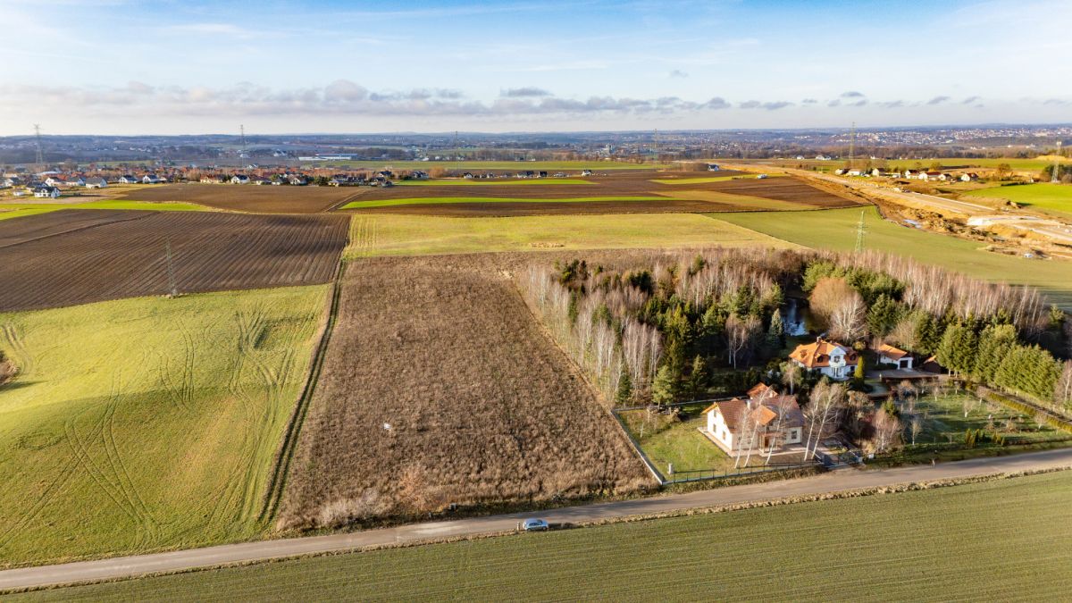 Działka na sprzedaż