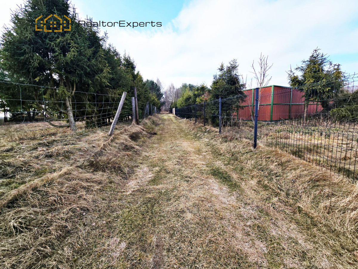 Działka na sprzedaż