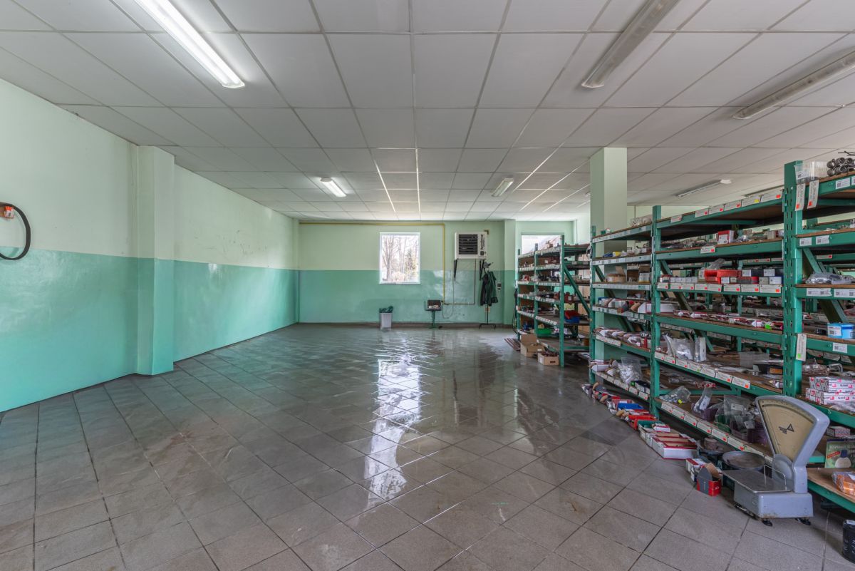 Komercyjny na sprzedaż