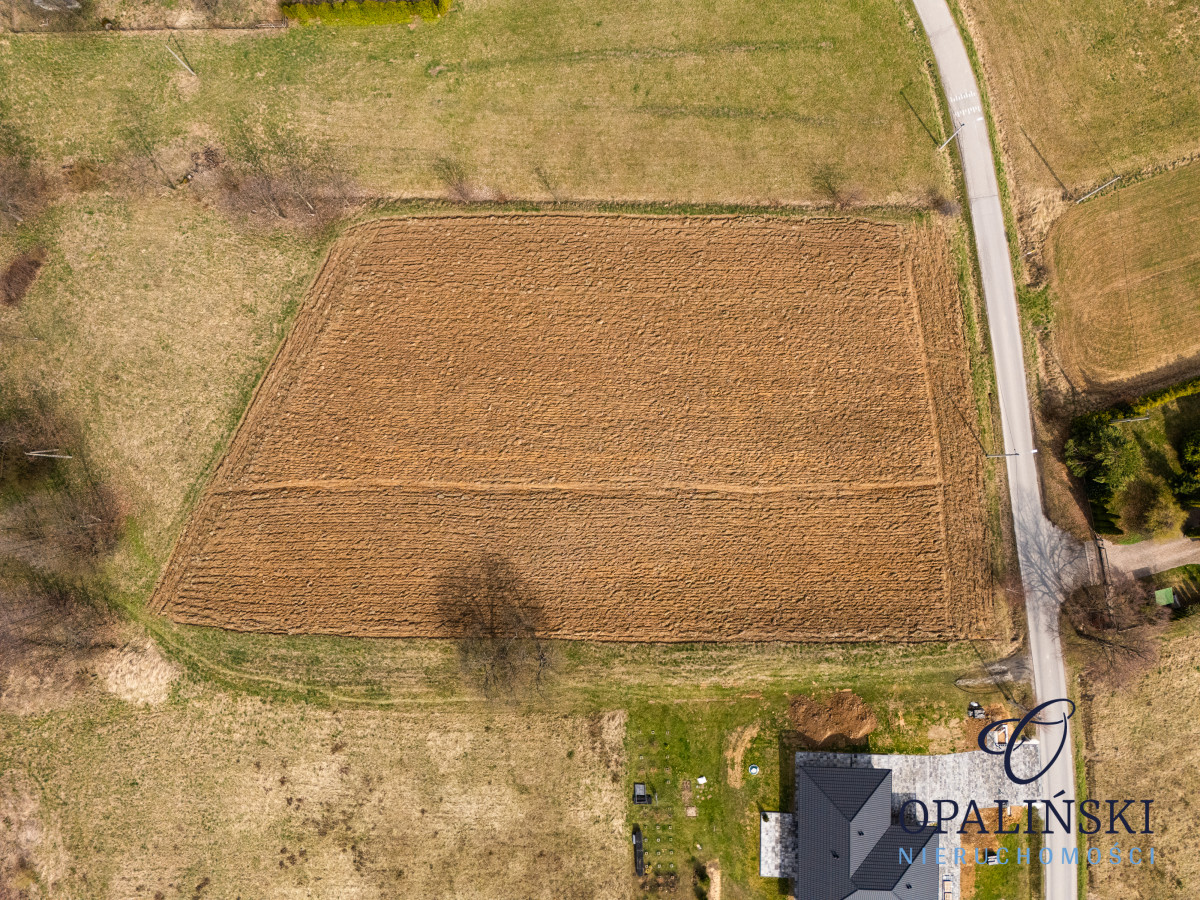 Działka na sprzedaż
