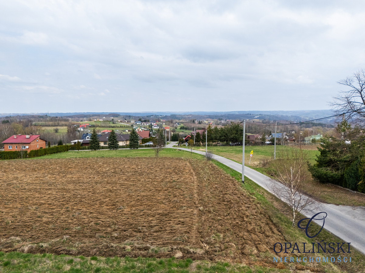Działka na sprzedaż