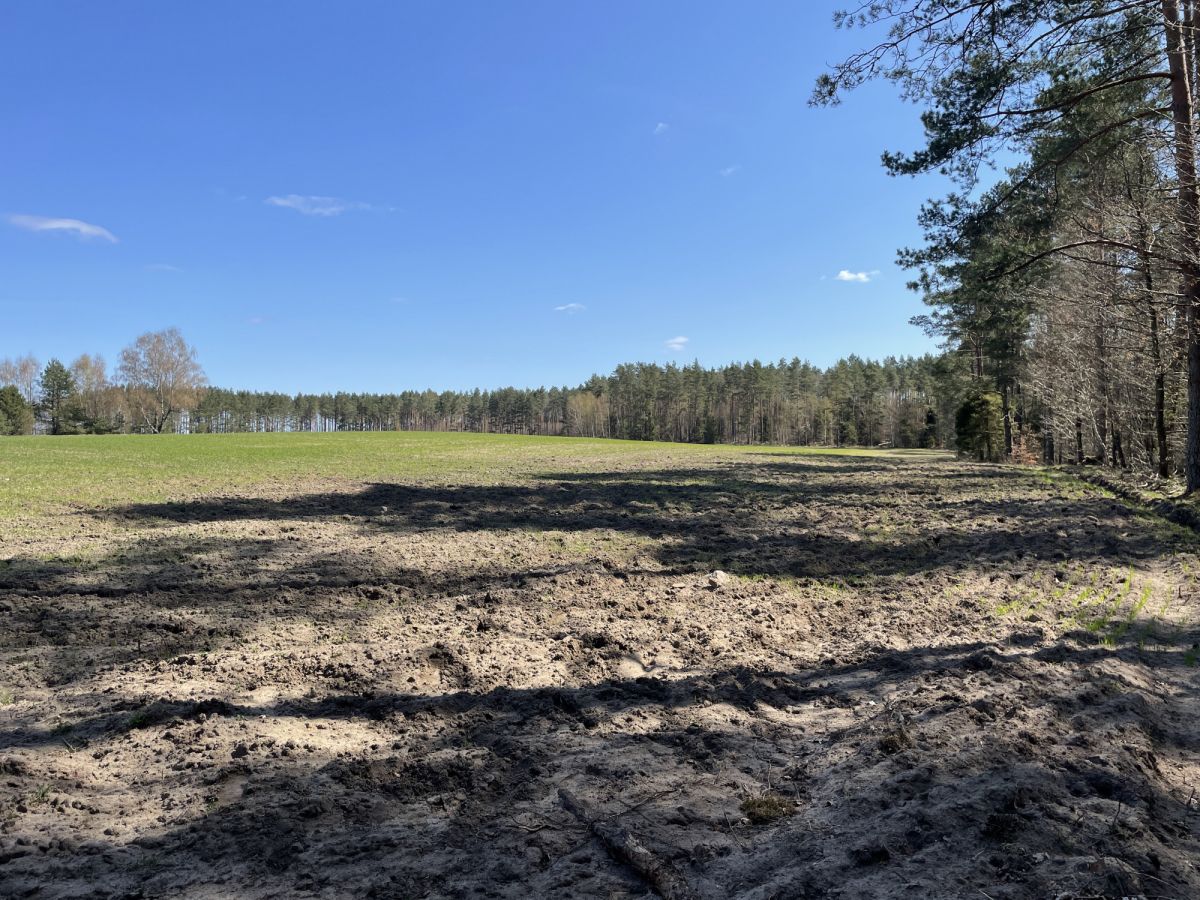 Działka na sprzedaż