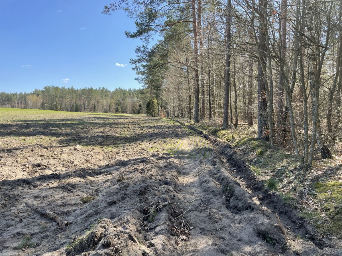 Działka na sprzedaż