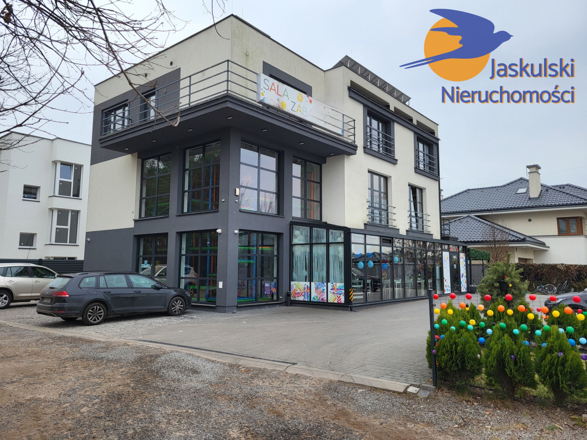 Komercyjny na sprzedaż