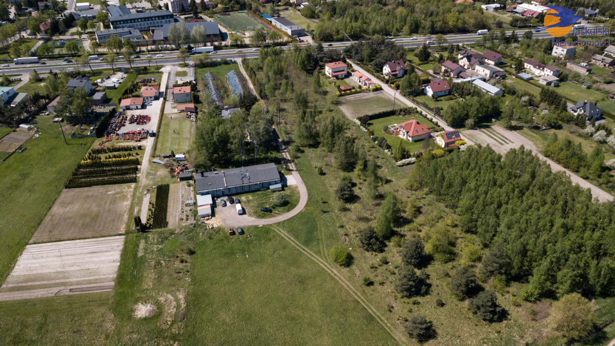 Działka na sprzedaż