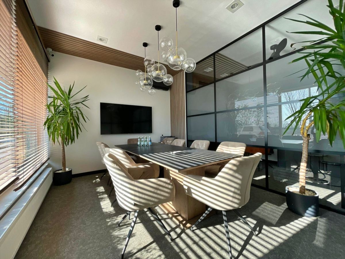 Komercyjny na wynajem