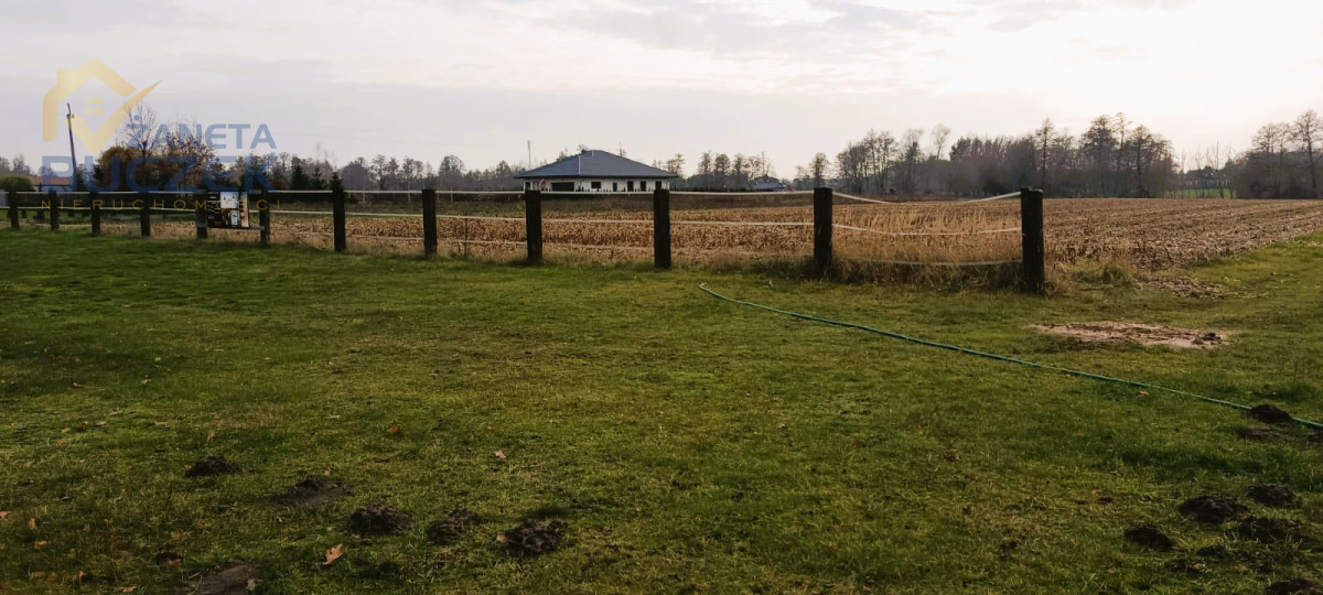 Działka na sprzedaż