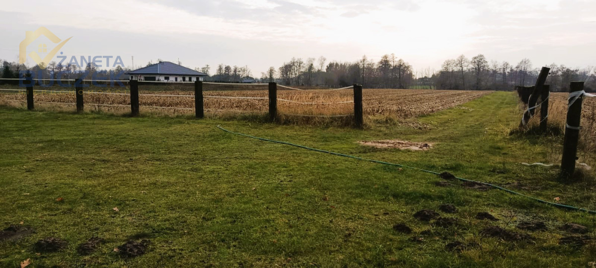 Działka na sprzedaż