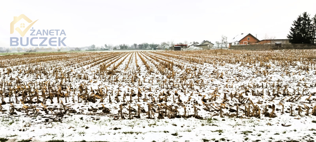 Działka na sprzedaż