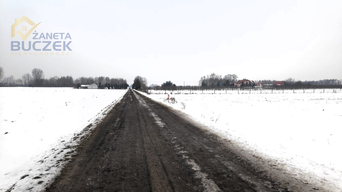 Działka na sprzedaż