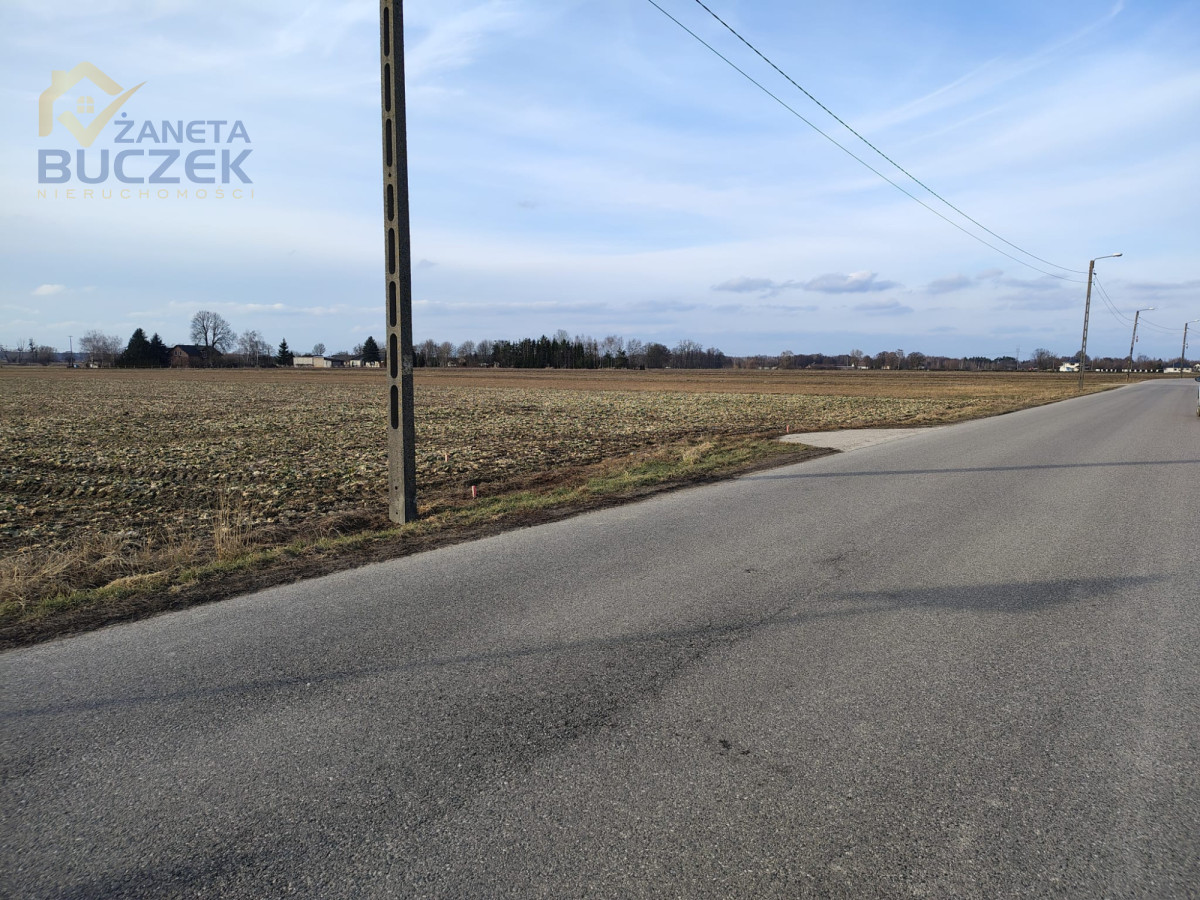 Działka na sprzedaż