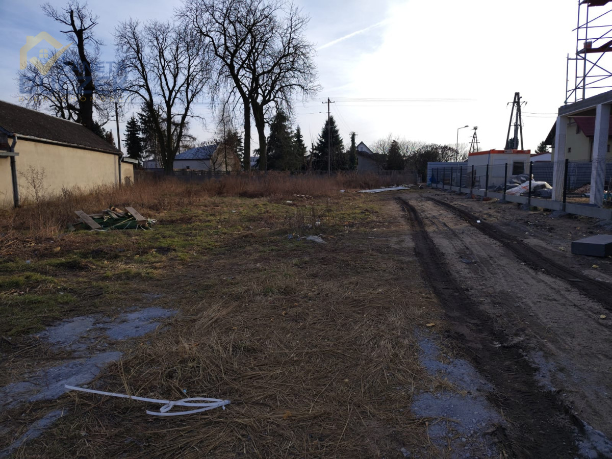 Działka na sprzedaż