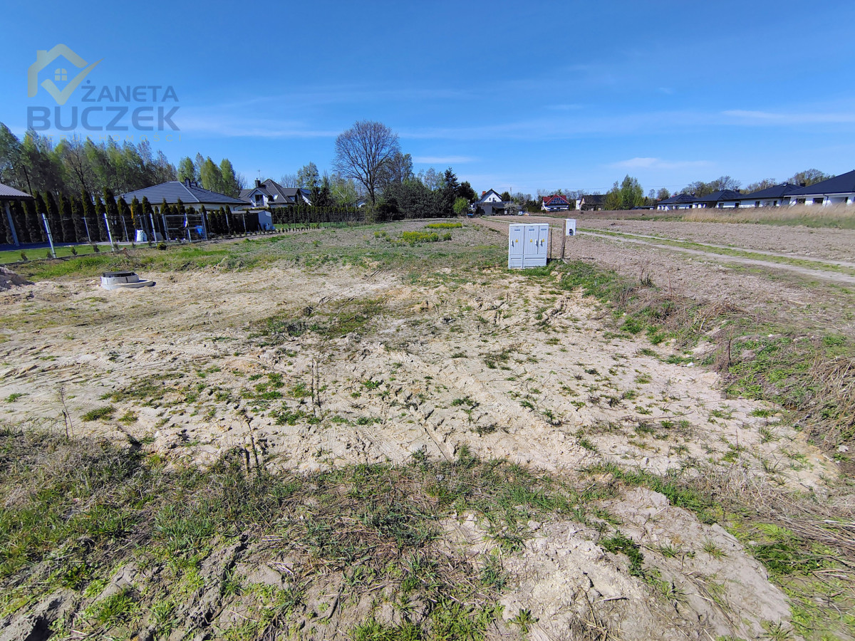 Działka na sprzedaż