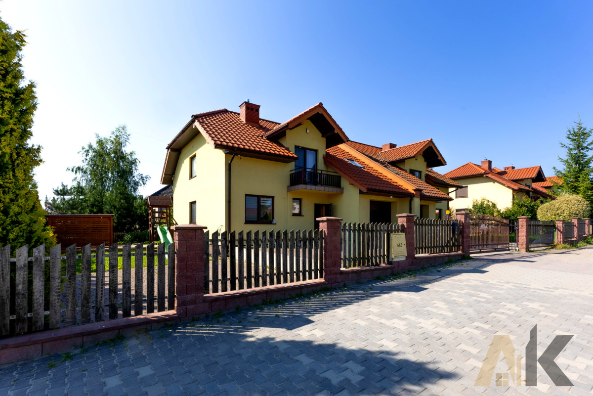 Dom na sprzedaż