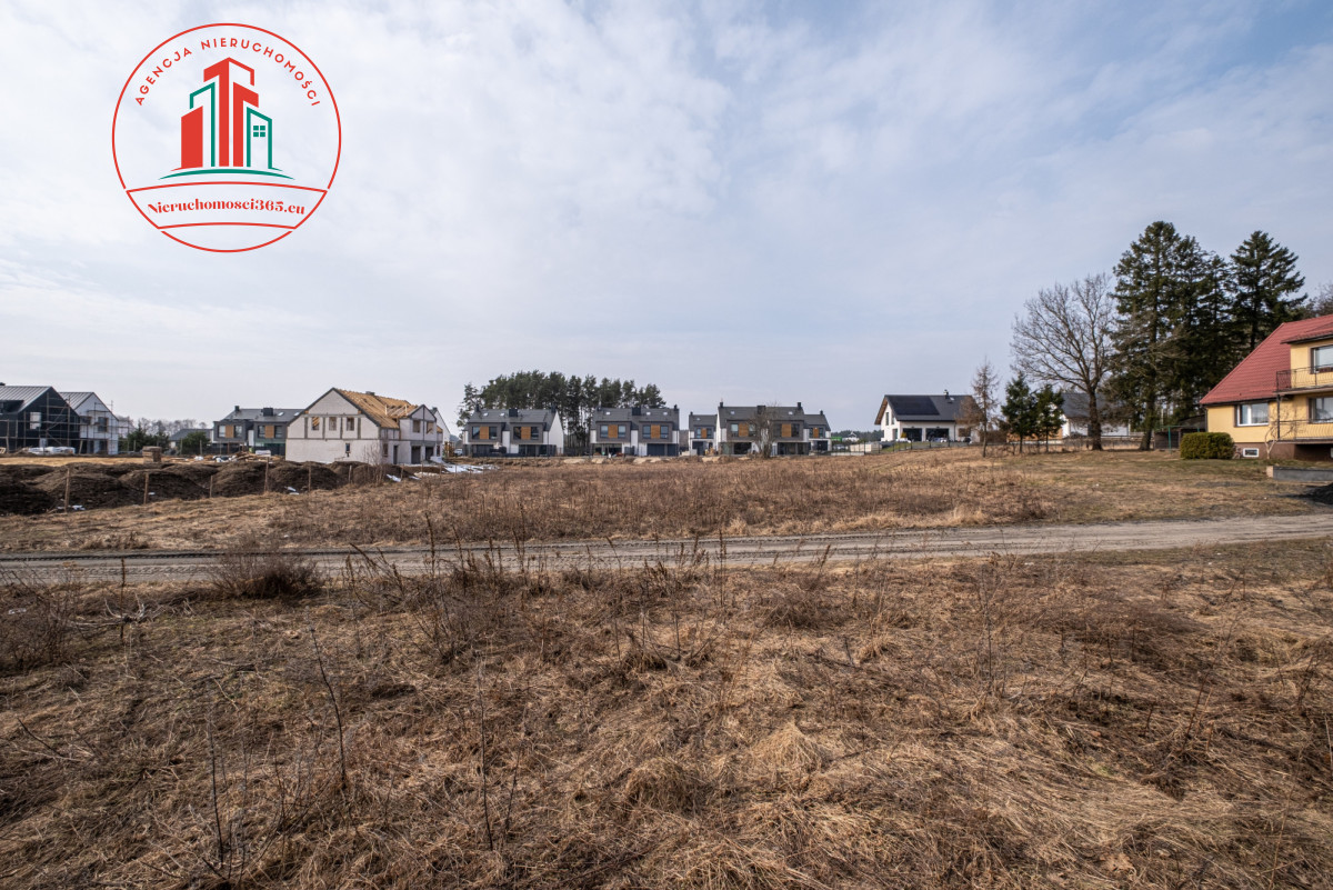 Działka na sprzedaż