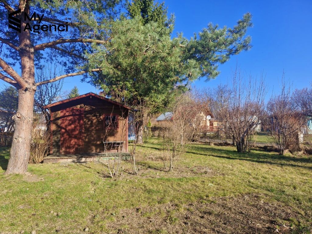 Działka na sprzedaż