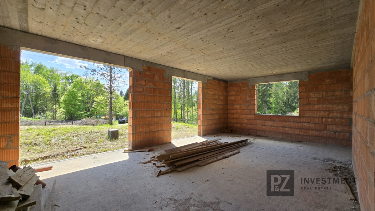 Dom parterowy na obrzeżach Krzeszowic