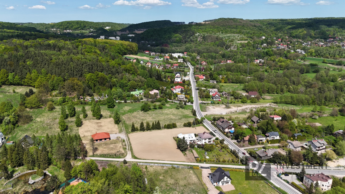 Dom parterowy na obrzeżach Krzeszowic