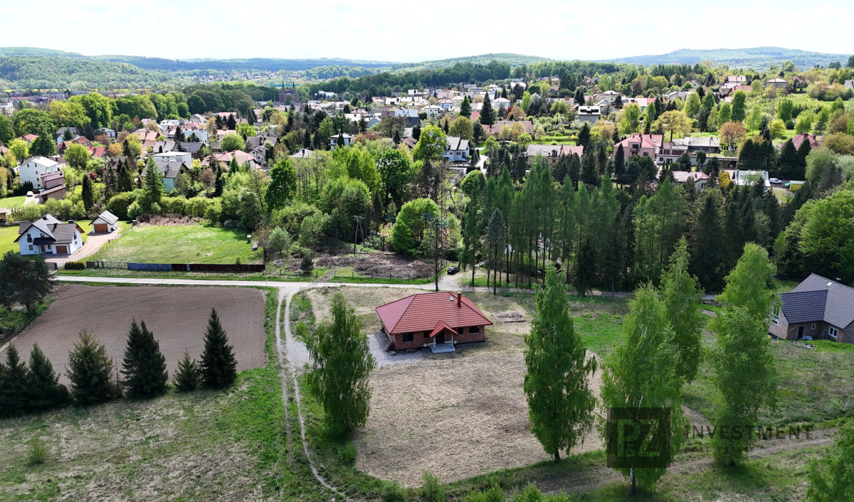 Dom parterowy na obrzeżach Krzeszowic