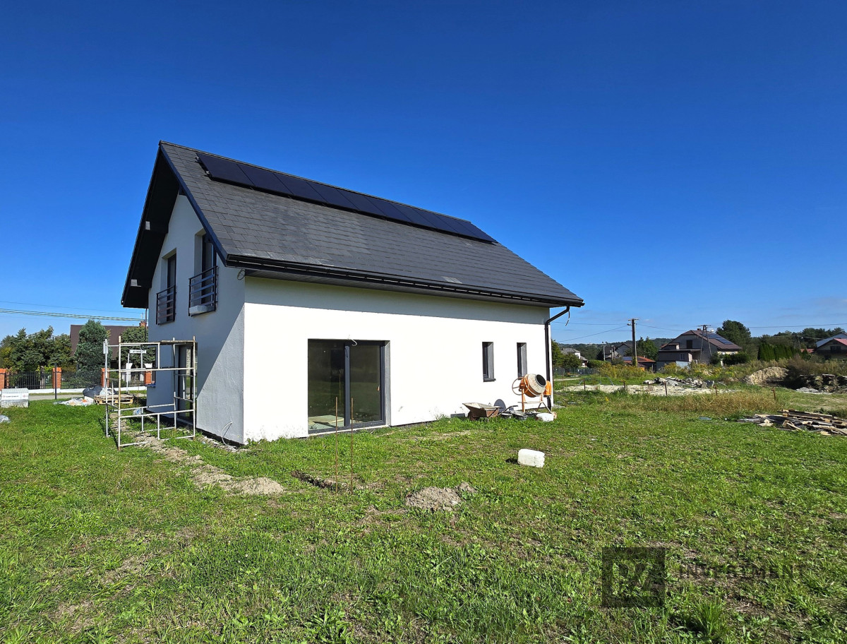 Nowoczesne domy na dużej działce w dobrej cenie