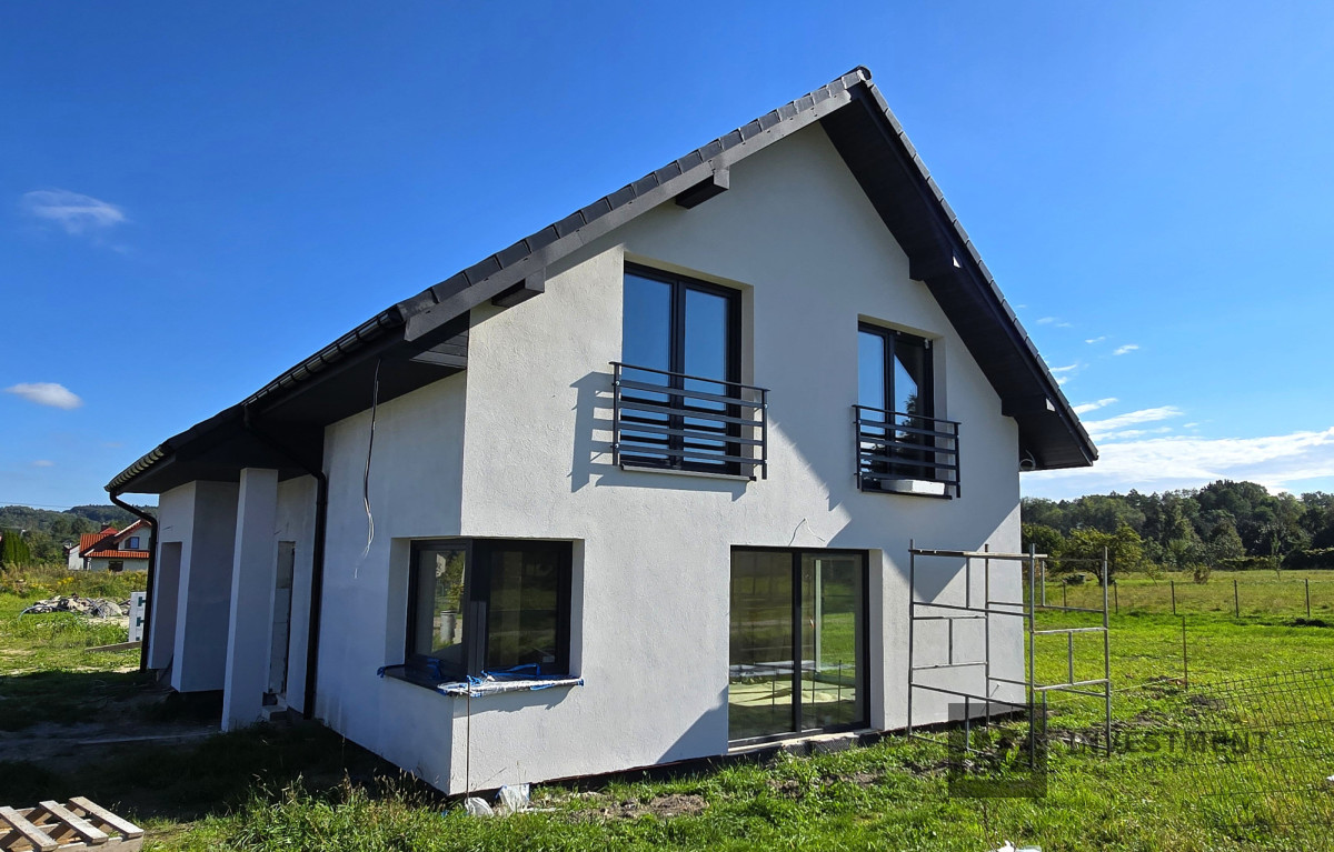 Nowoczesne domy na dużej działce w dobrej cenie