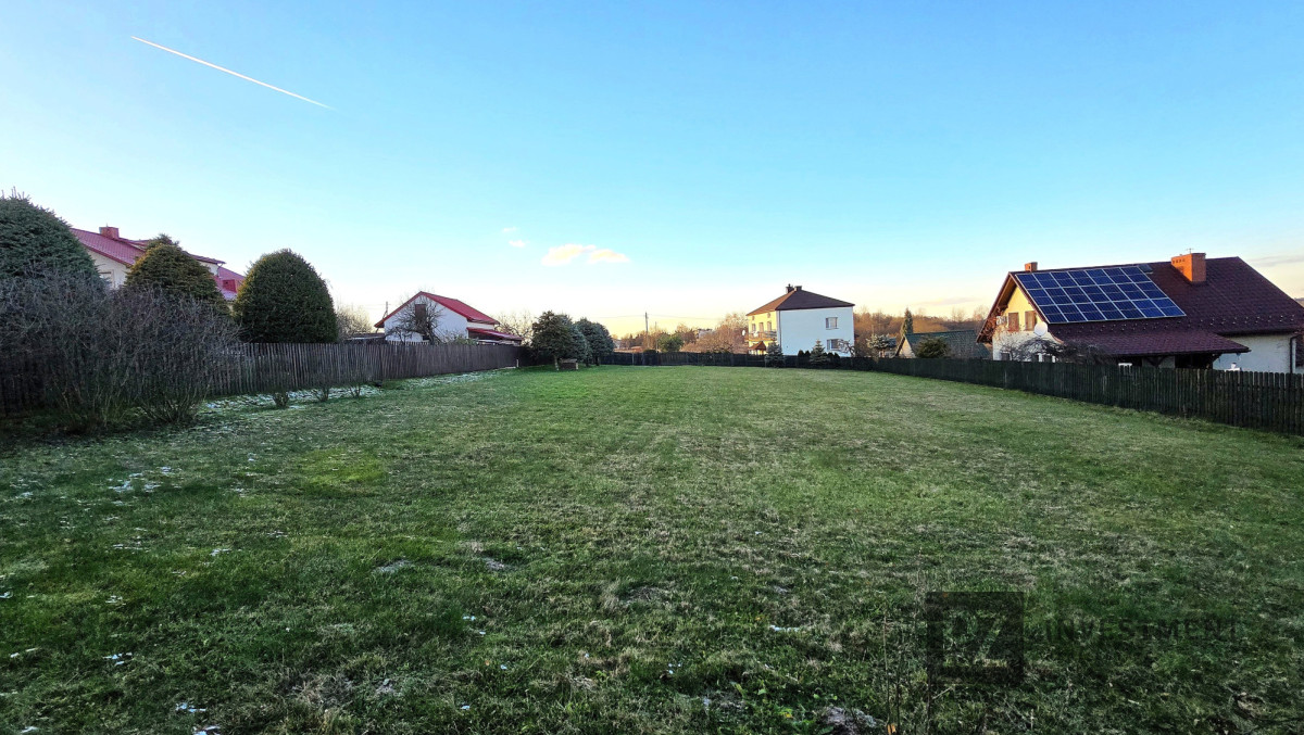 Atrakcyjna działka z mediami blisko Krzeszowic