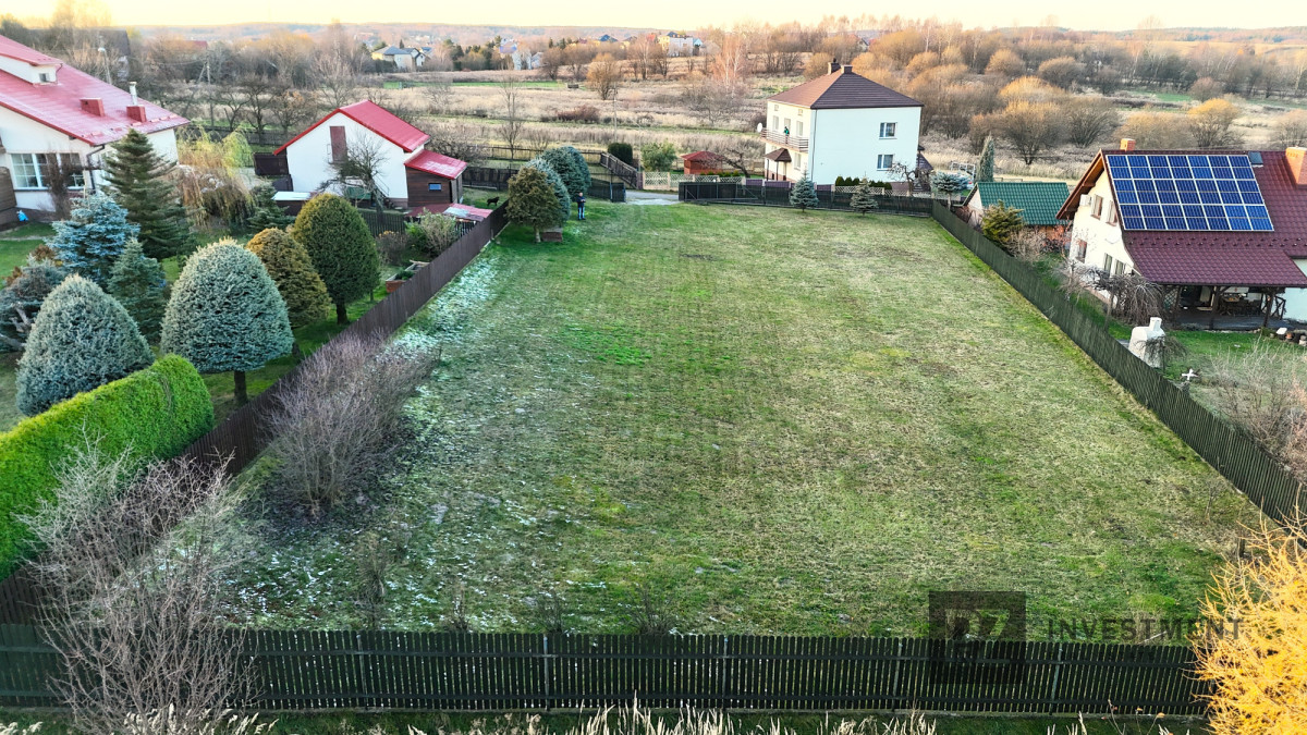 Atrakcyjna działka z mediami blisko Krzeszowic