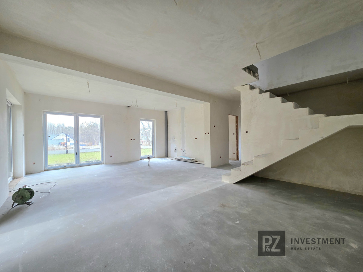 Dom w zabudowie bliźniaczej przy lesie