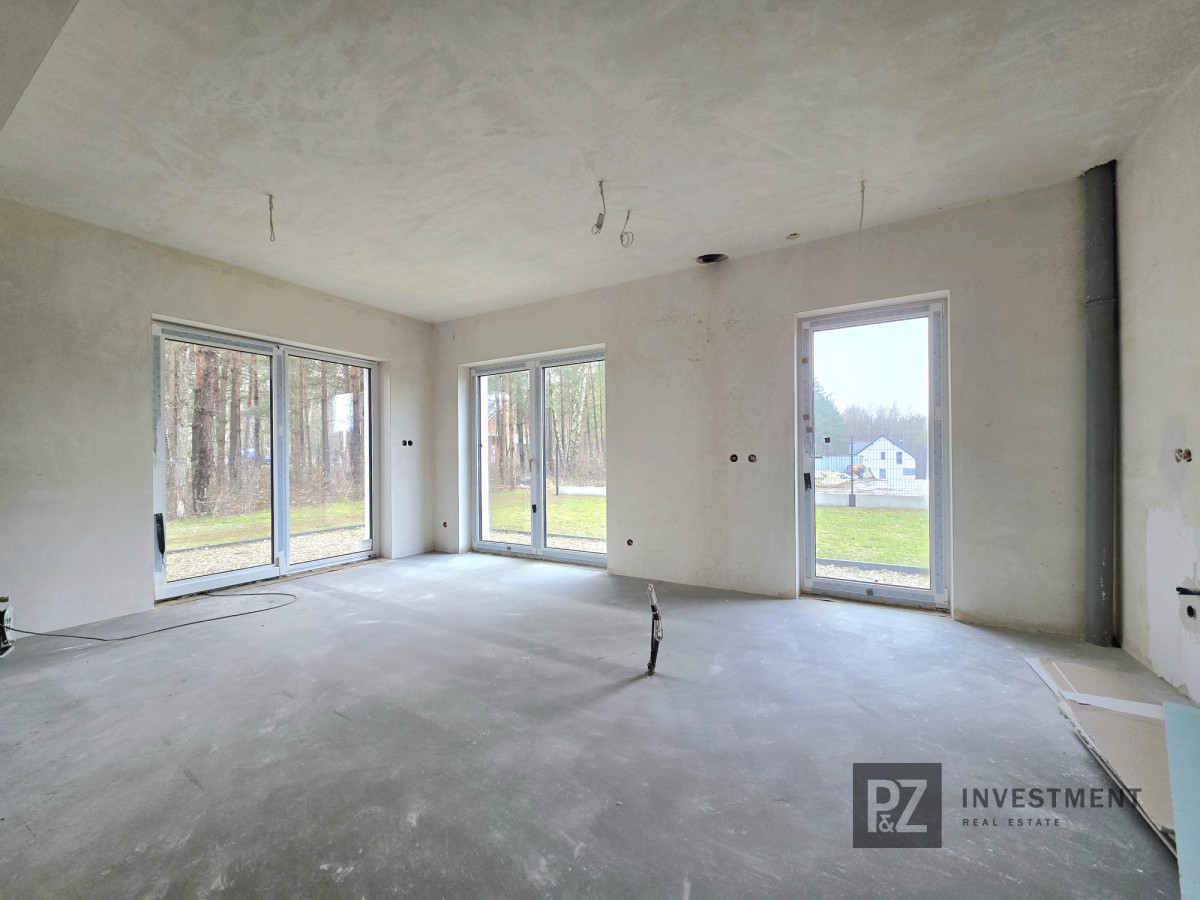 Dom w zabudowie bliźniaczej przy lesie