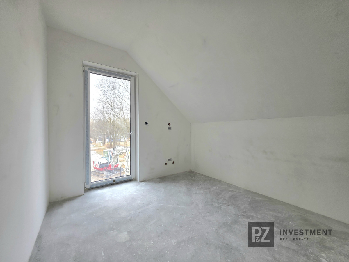 Dom w zabudowie bliźniaczej przy lesie