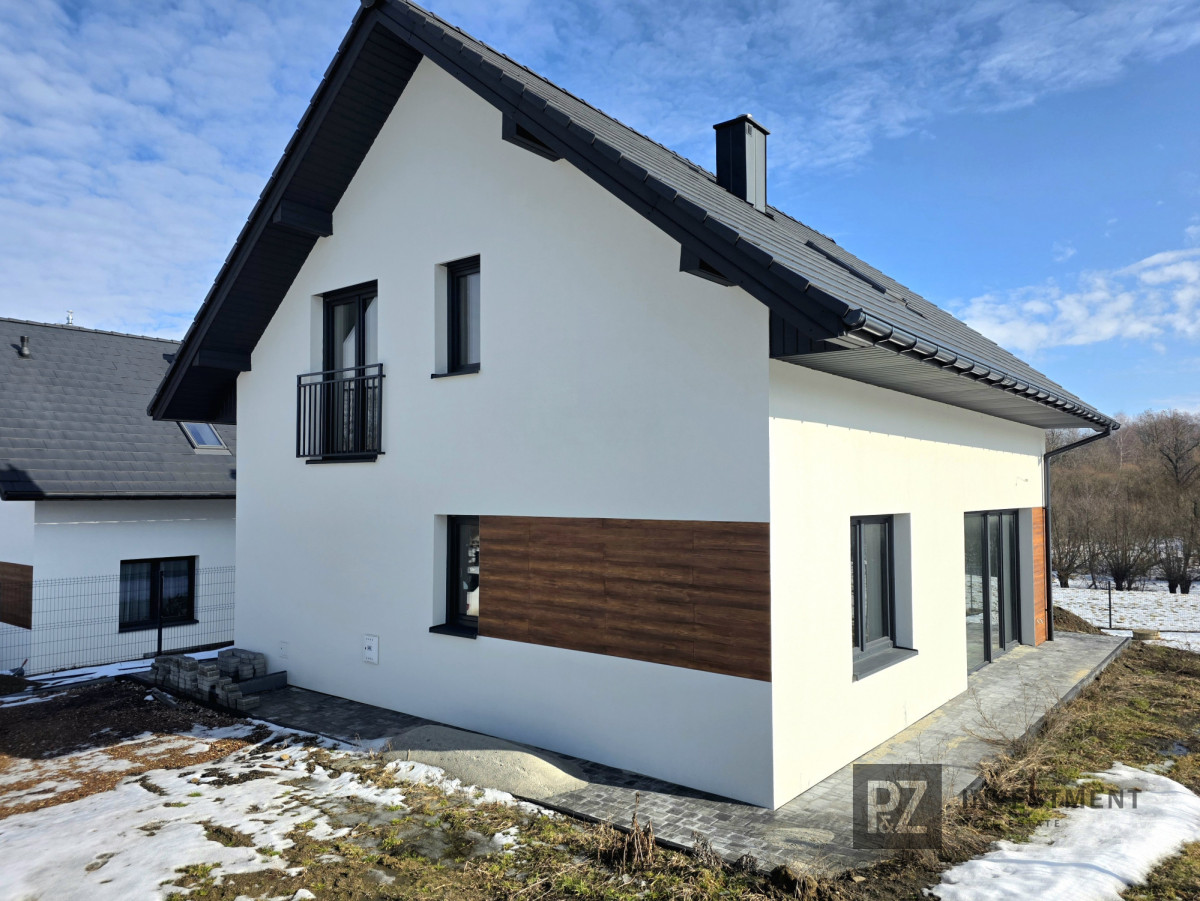 Atrakcyjny dom wolnostojący w stanie deweloperskim