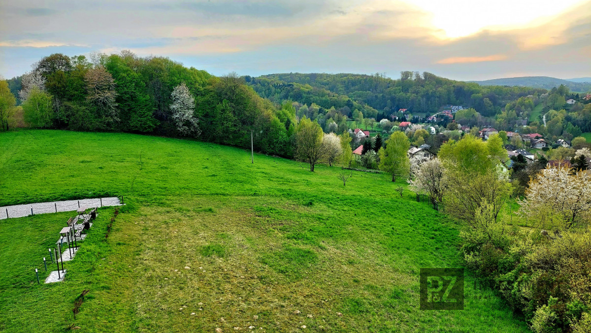 Działka na sprzedaż