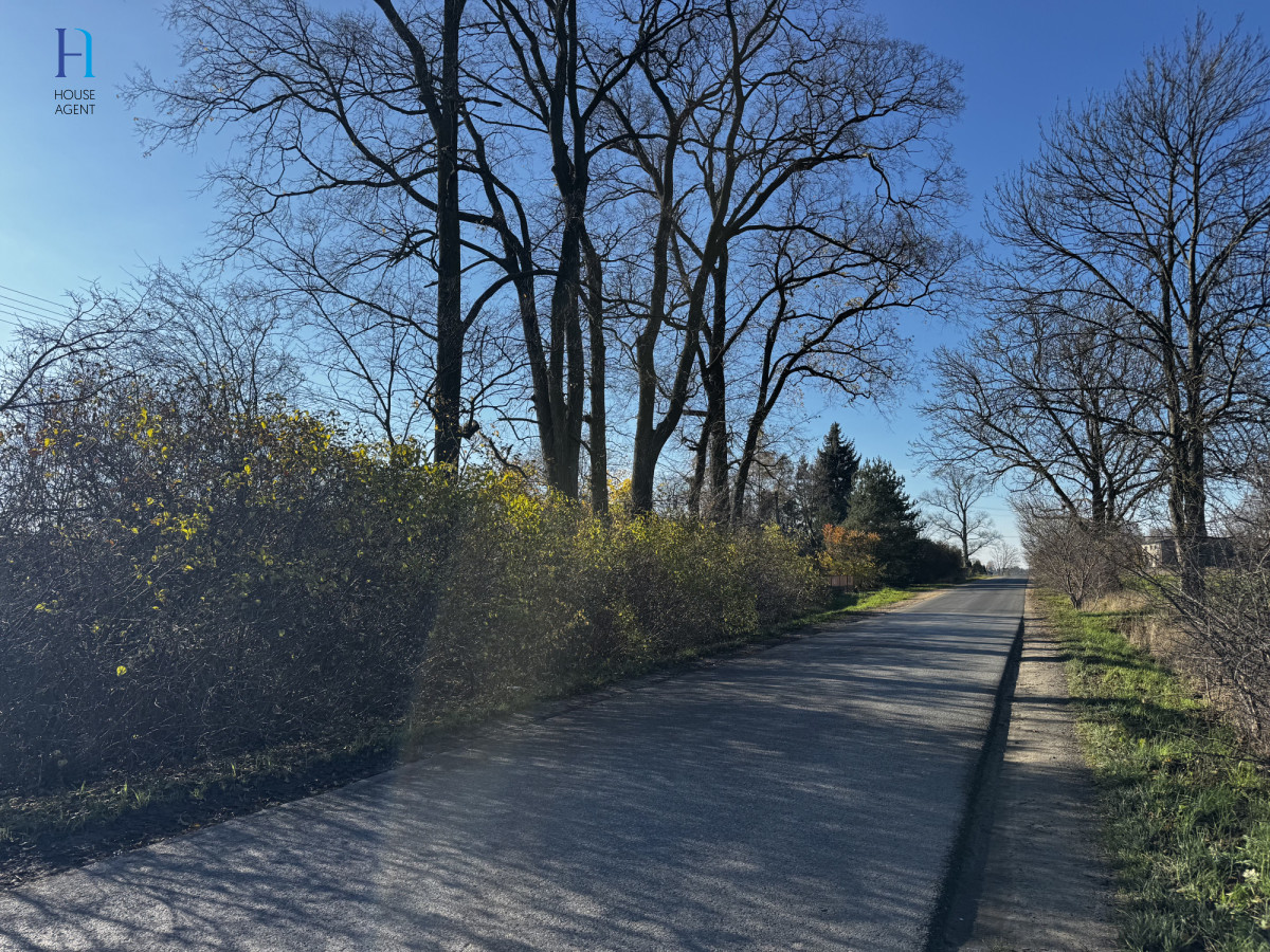 Działka na sprzedaż