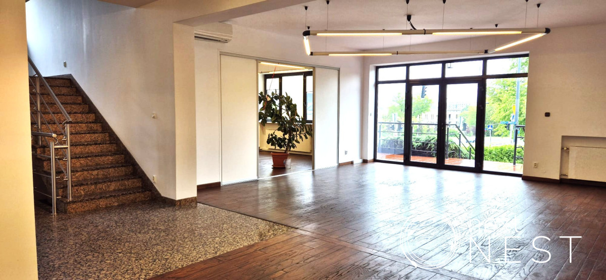 Komercyjny na wynajem