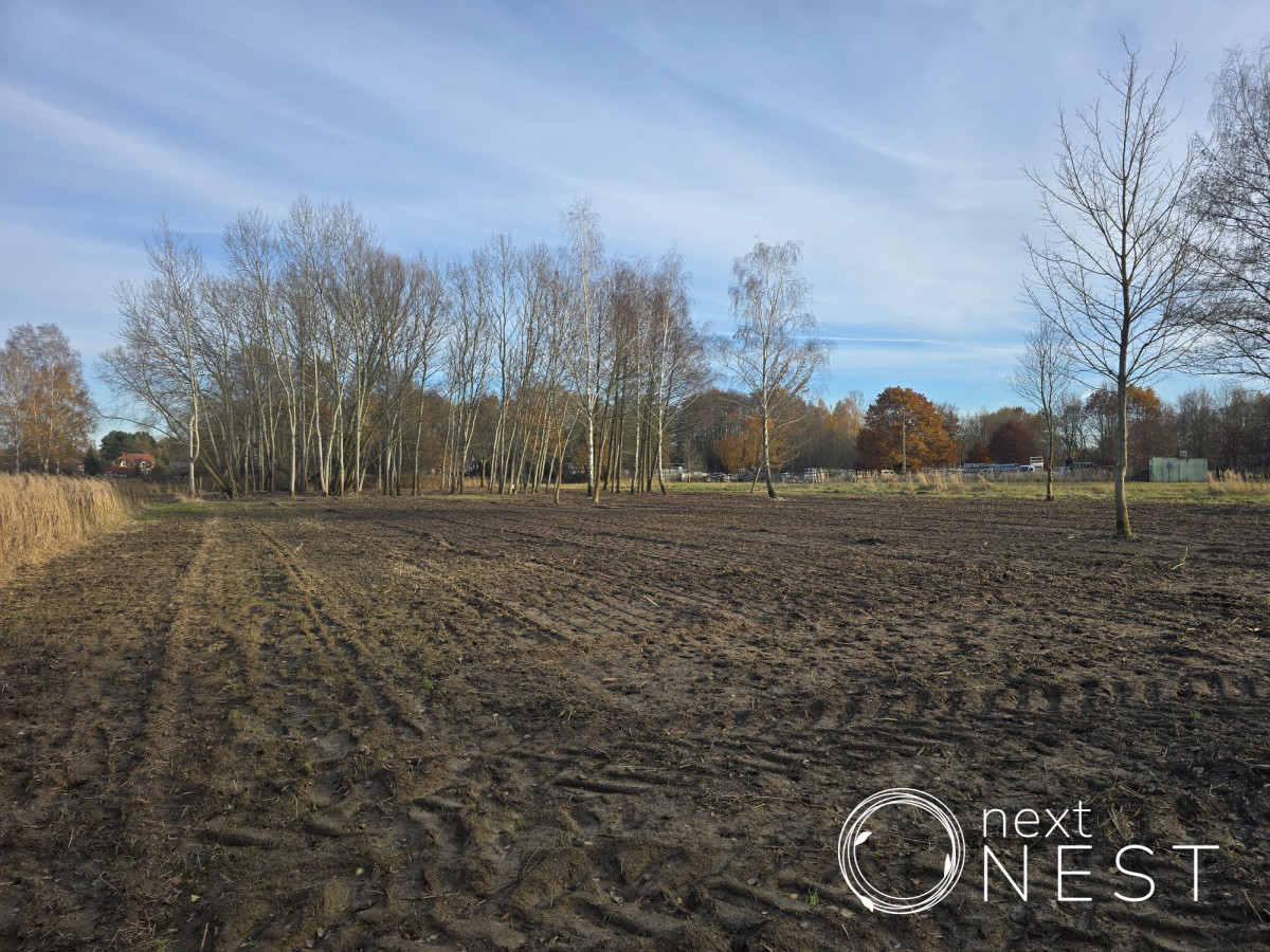 Działka na sprzedaż