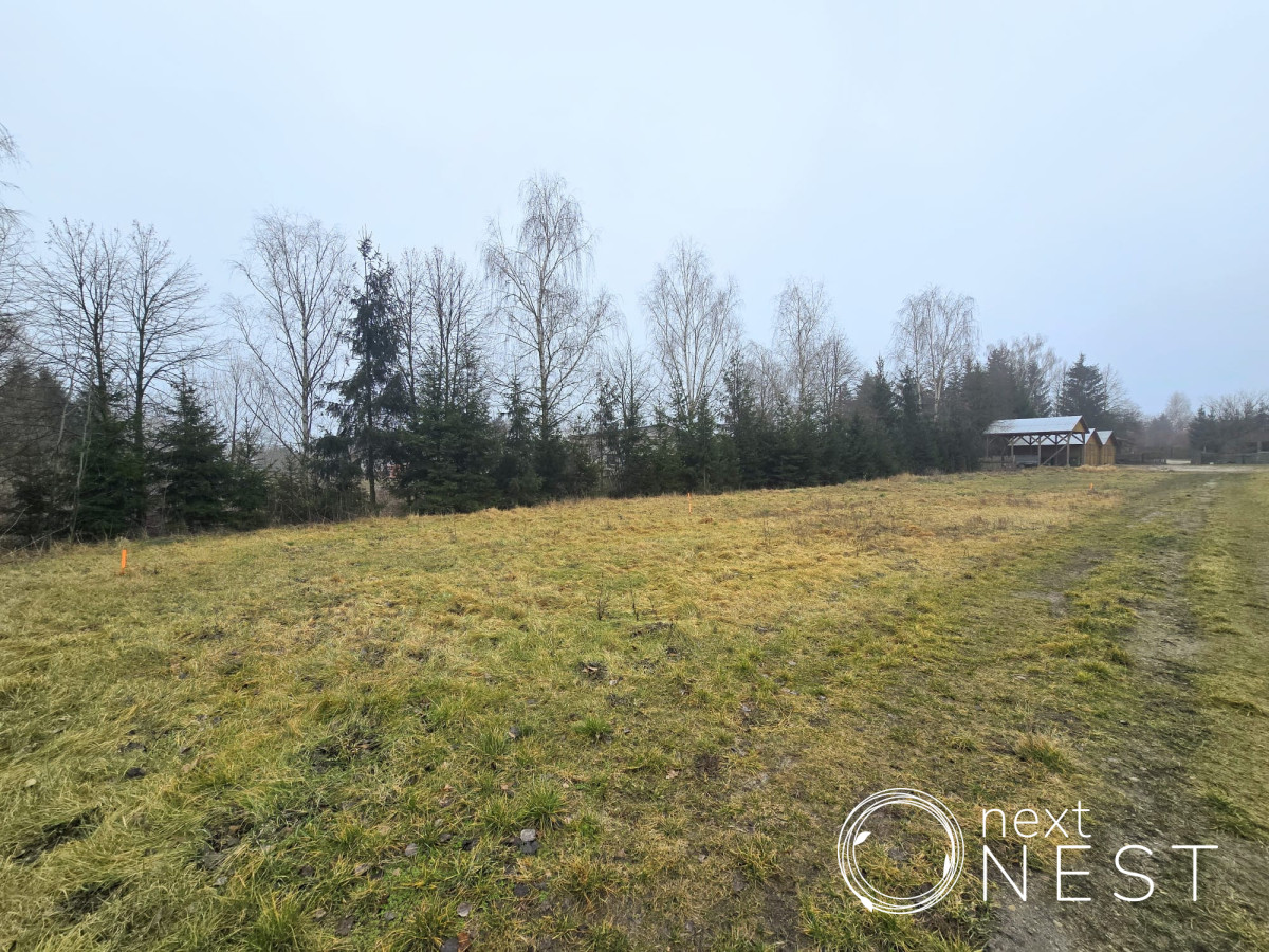 Działka na sprzedaż